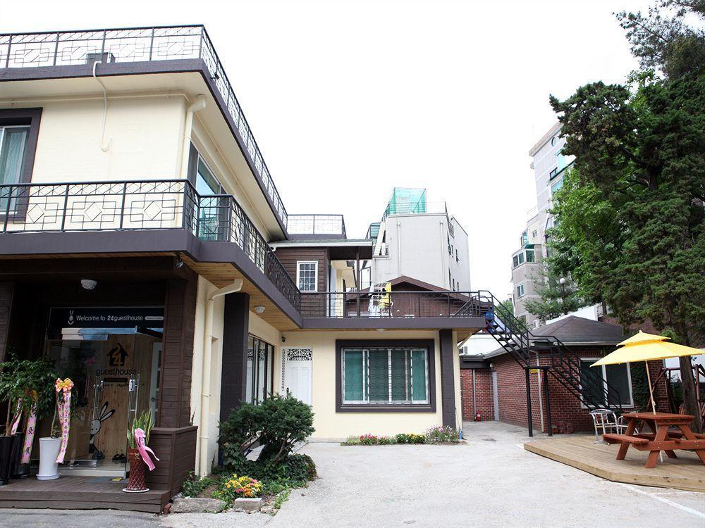 24 Guesthouse Namsan Garden Seúl Exterior foto